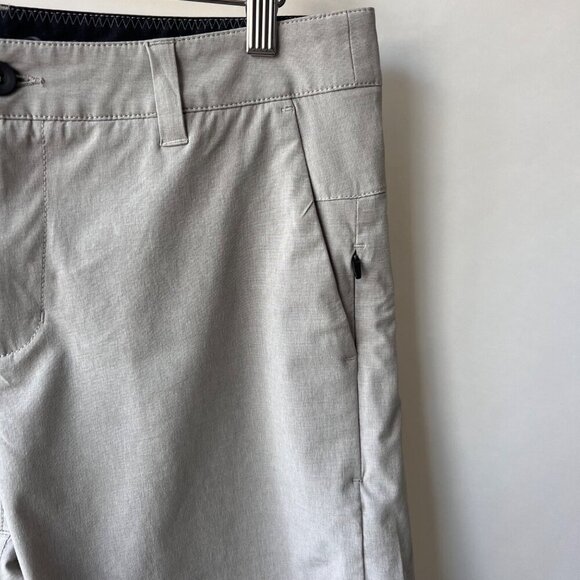 Vuori Men Aim shorts, grey/beige, Size 32 - Picture 5 of 9